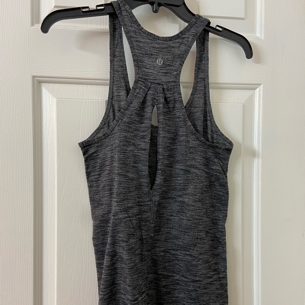 Lululemon - Picture 2 of 6
